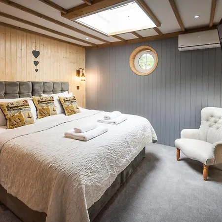 Rockleigh Place * St Austell